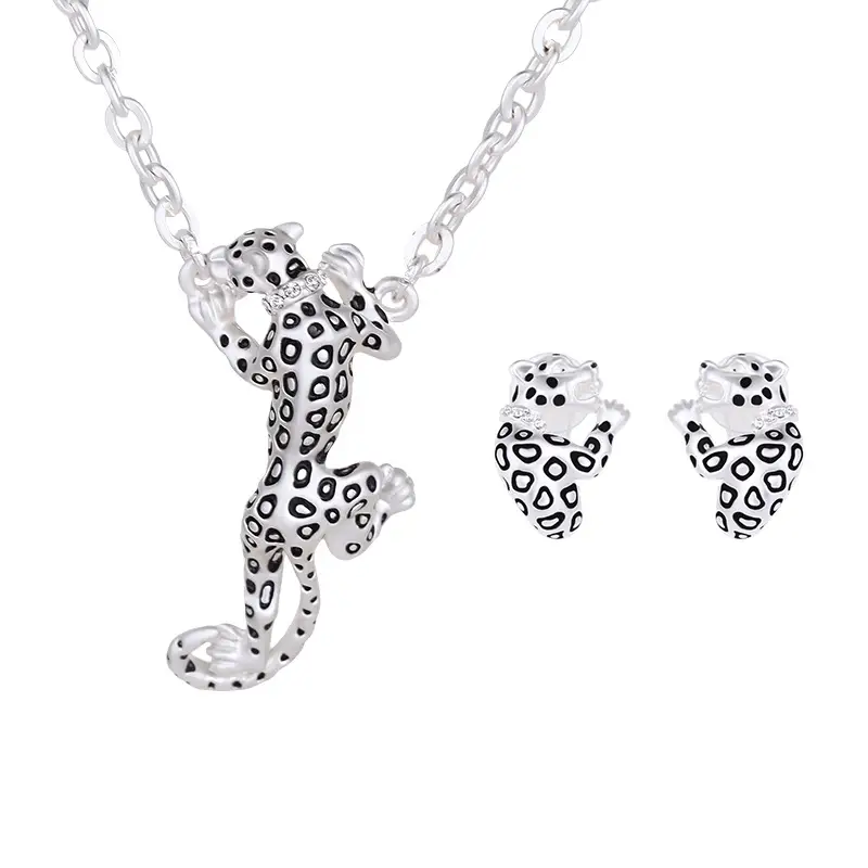 Golden Classic Diamond-studded Animal Costume Matching Set