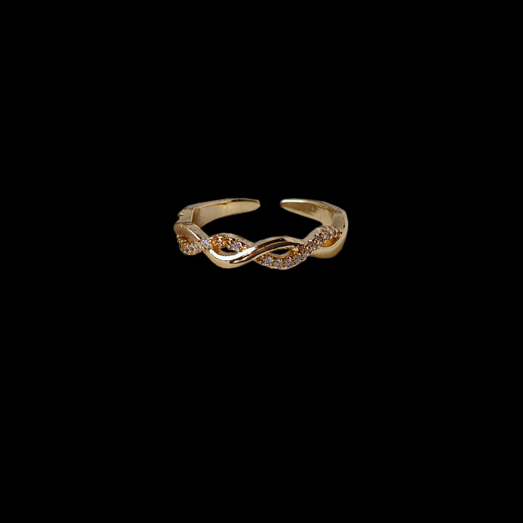 Women's Fashion Real Gold Zircon Micro-set Twist Hollow Ring