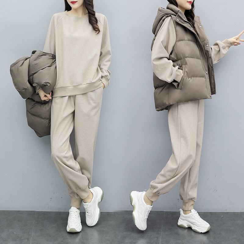 Sporty Casual Sweater Vest With Slim Trousers