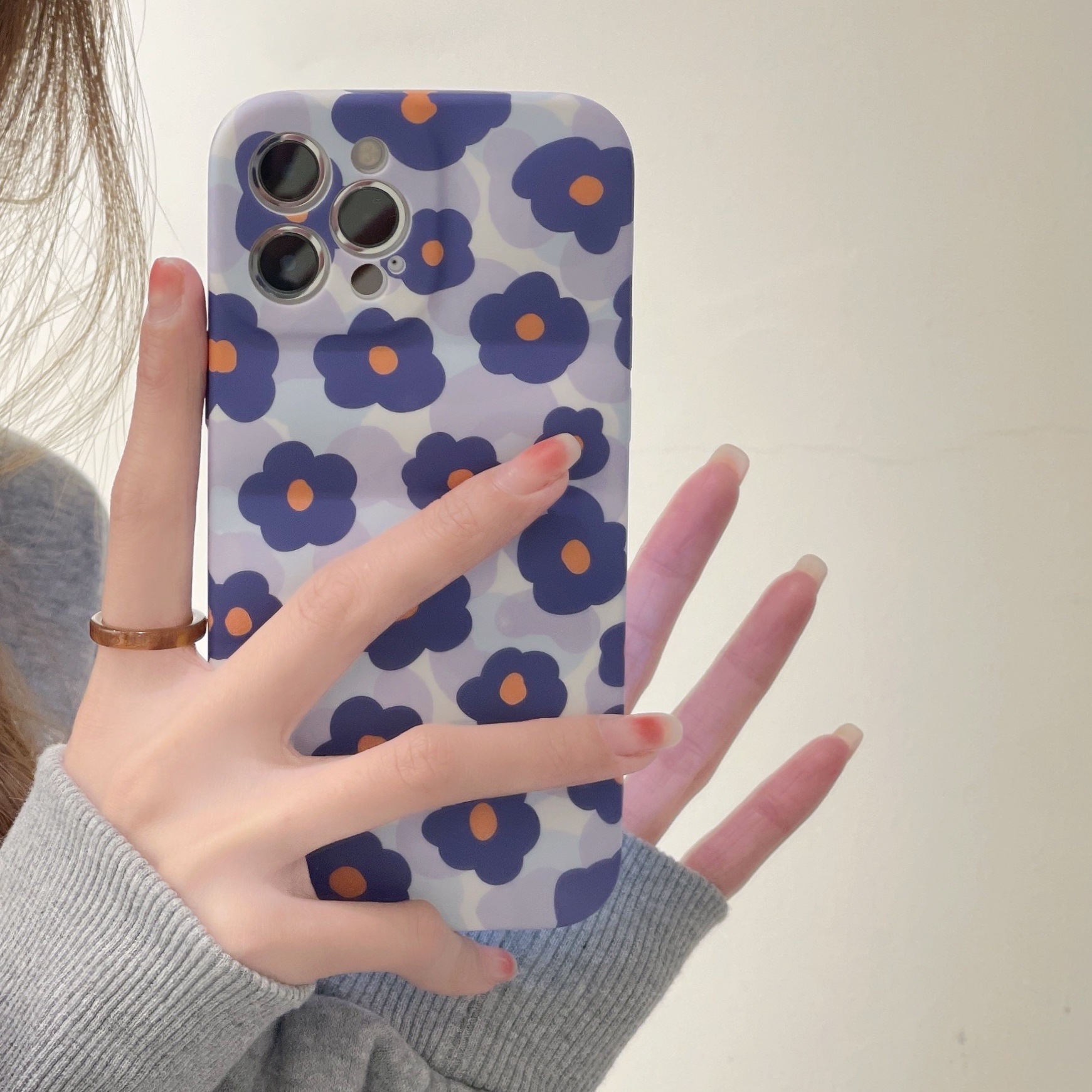 Wave Pattern Blue Flower Mobile Phone Case - Image 6
