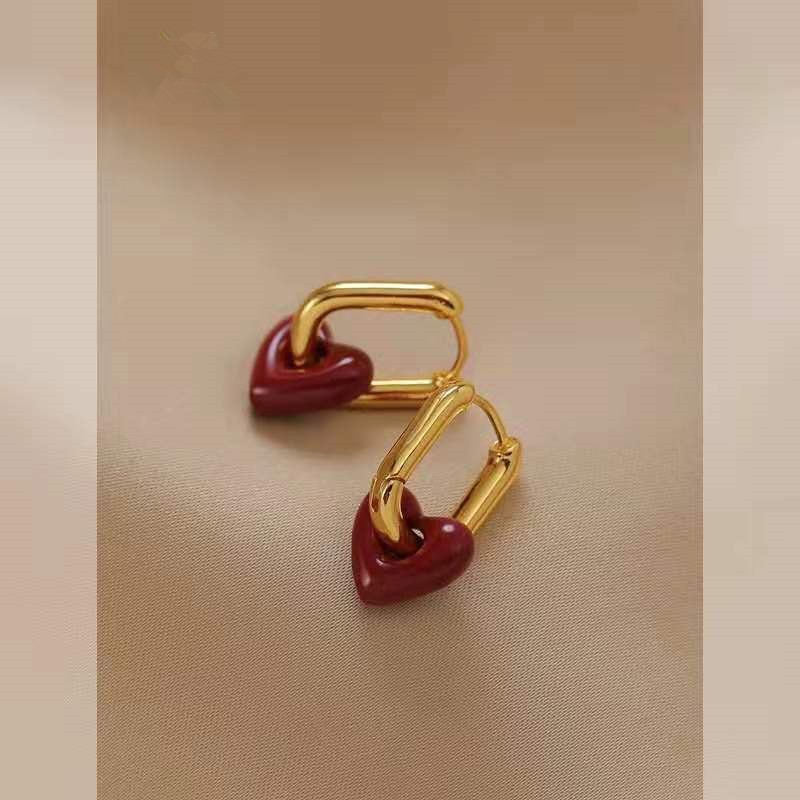 Red Heart Earrings Female French Retro Simplicity