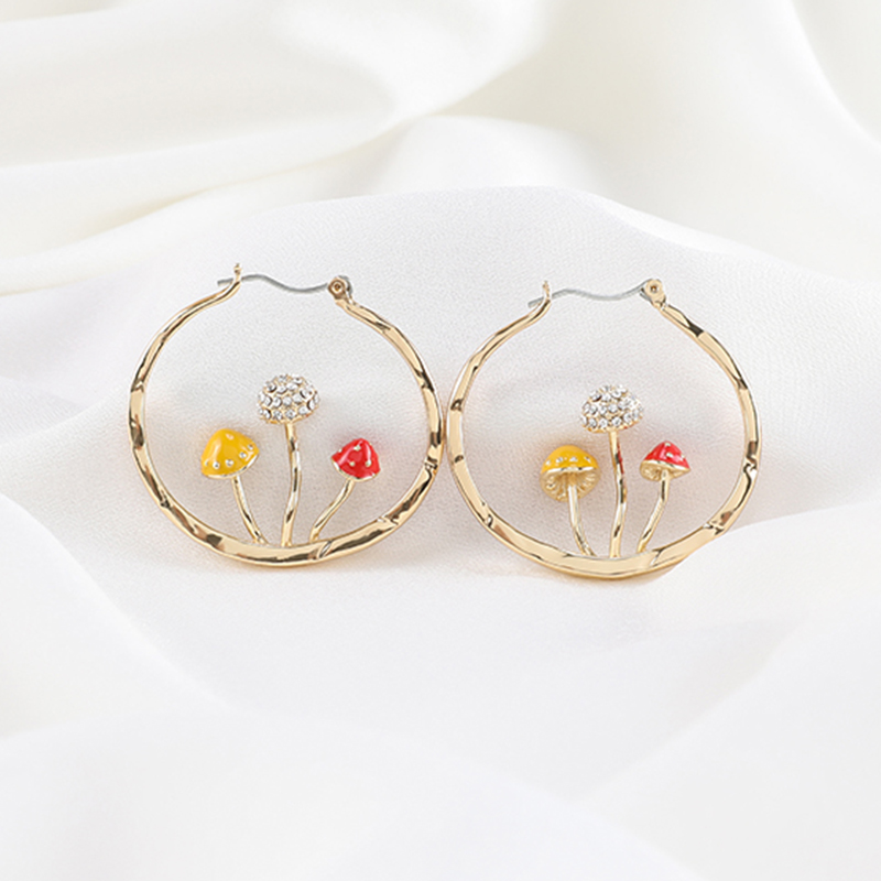 European And American Fashion Simple Irregular Earrings