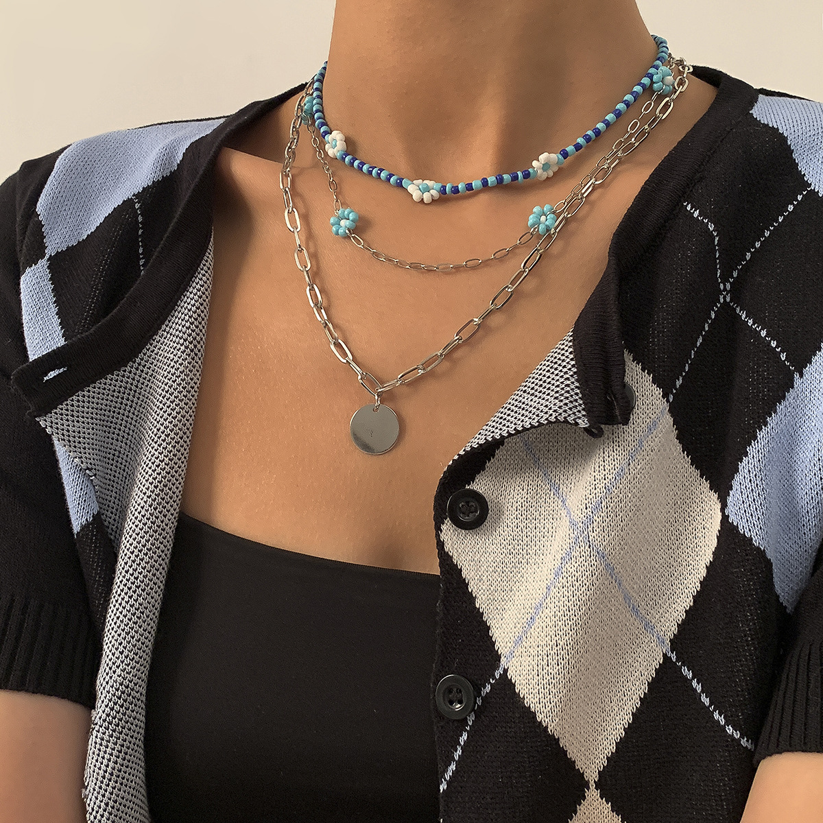 Retro Simple Small Daisy Rice Bead Braided Necklace