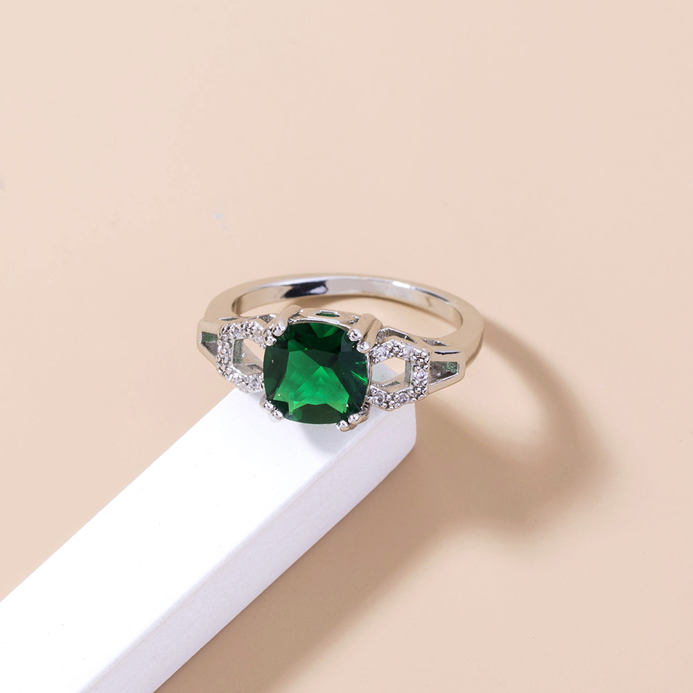 European and American new fashion retro emerald green zircon ring ins simple and fresh micro-inlaid copper ring female ring accessories