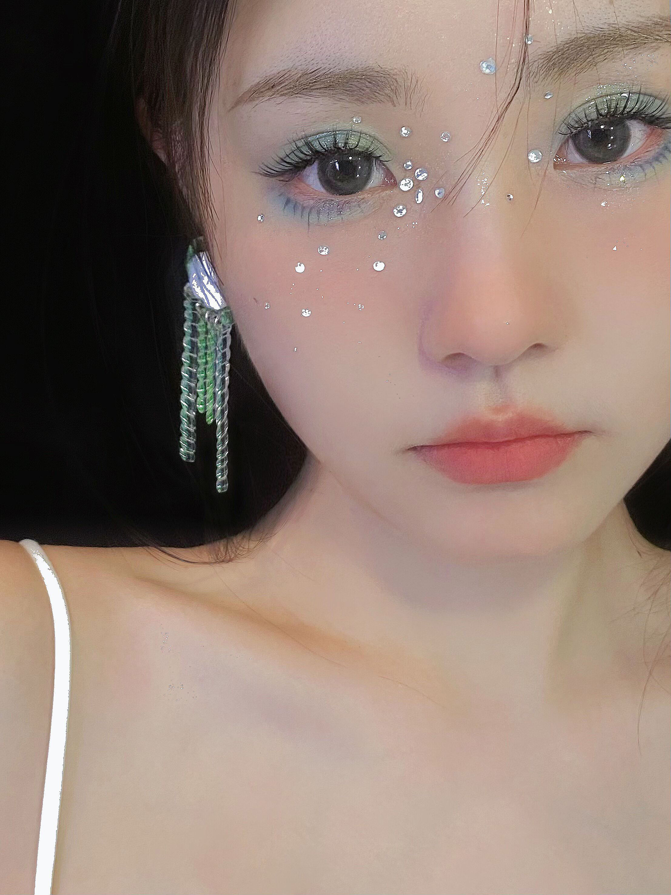 Laser Fantasy Cloud Ear Clip Girl