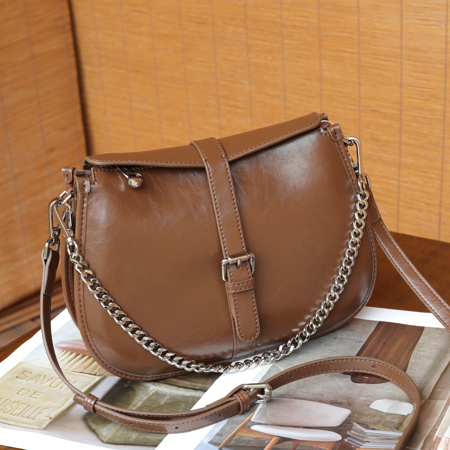 Cross-border Top-layer Genuine Leather Saddle Bag, Versatile And High-end Feeling, Women's Fashion Simple Shoulder Chain Underarm Bag 5