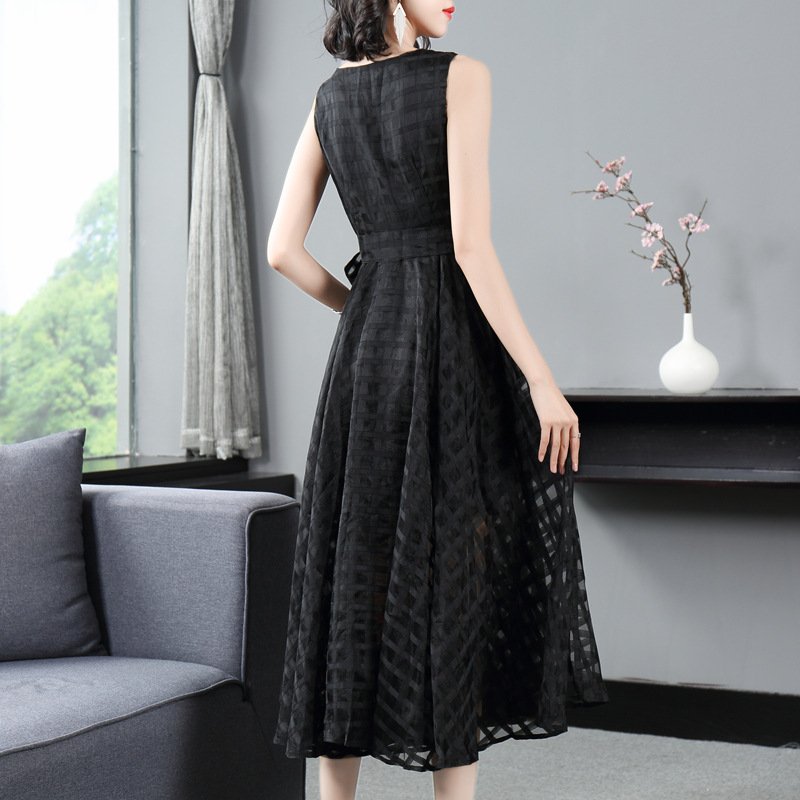 Sleeveless Long Evening Dress, picture 3 of 7