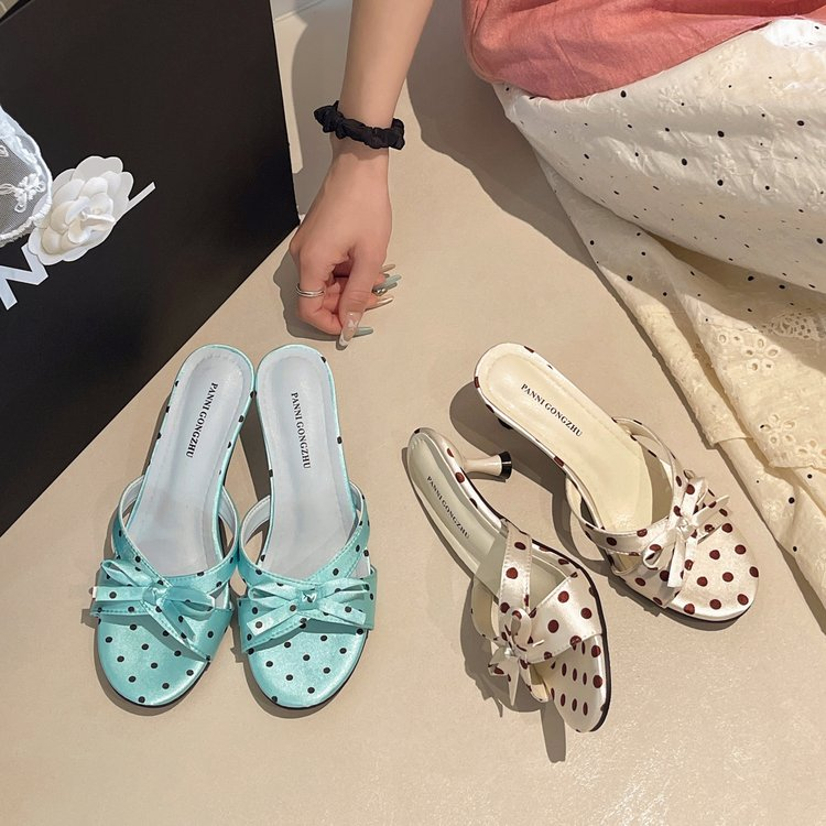 Retro Sweet Style 2026 Summer New Women Polka Dot Bow Kitten Heel French Outdoor Sandals Slippers