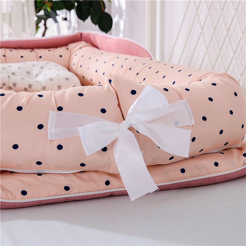 Portable Baby Bed - Breathable Cotton Foldable Baby Lounger BleuRibbon Baby