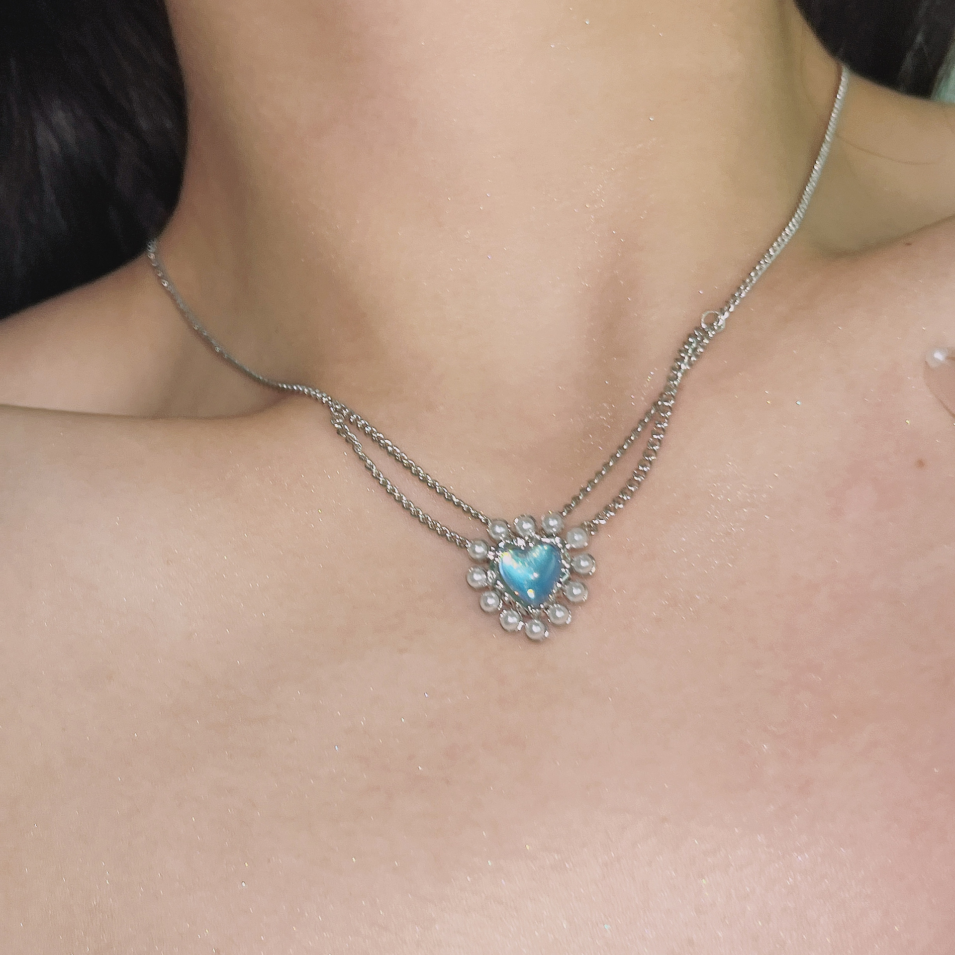 Metal Cold Wind Clavicle Chain Design Feels Retro