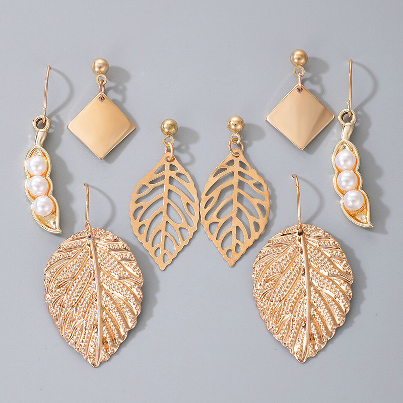 Textured vintage golden leaf earring set