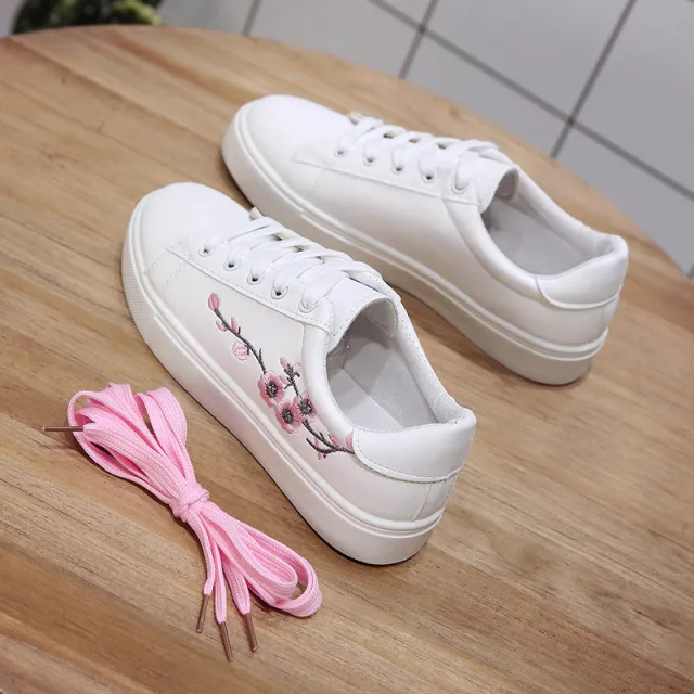 New Street Style Small White Shoes Female Student Embroidered Flat Sneakers Red - Shop at LoveMi