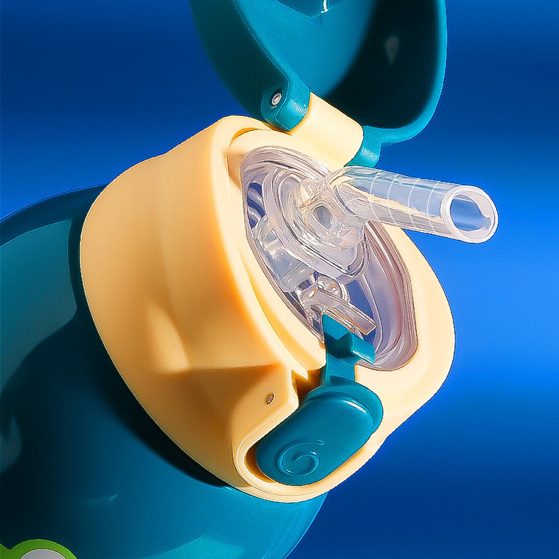 Children's Portable Insulation Cup With Straw