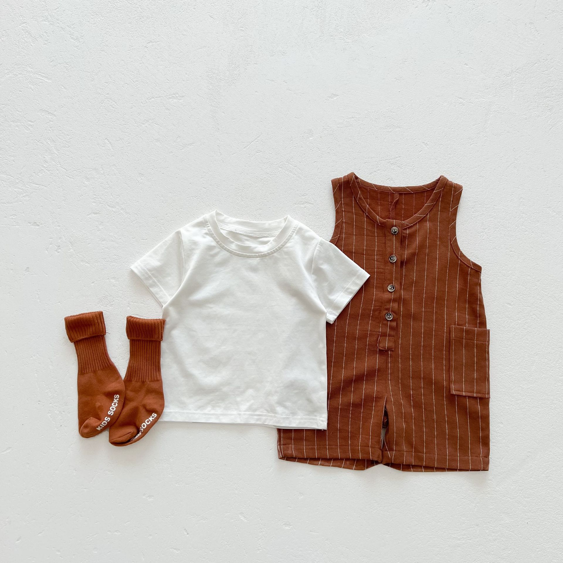 Short Sleeve Jacket Two-piece Baby Bib Suit — foto 2