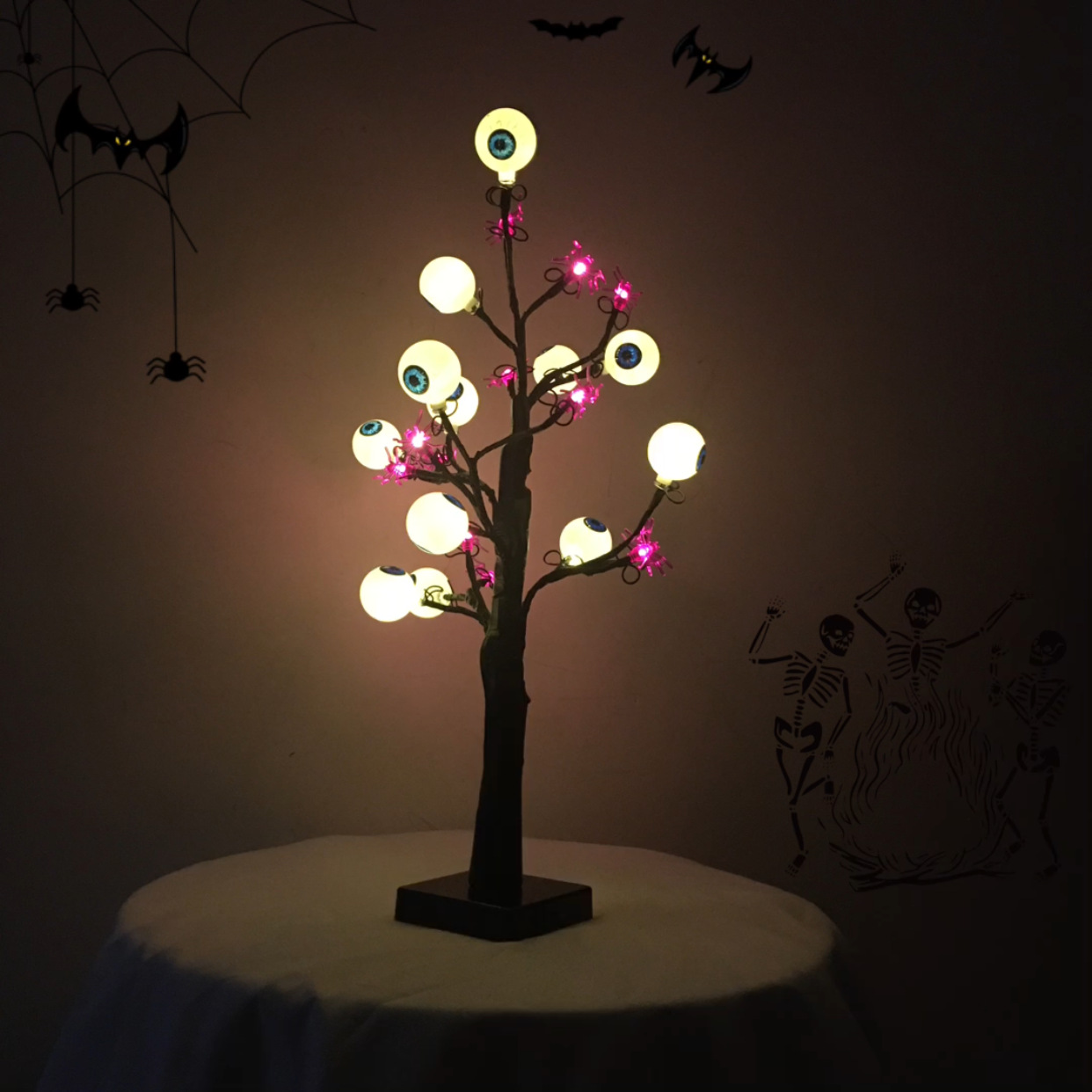 Lampe arbre à crânes LED Halloween — double alimentation 5
