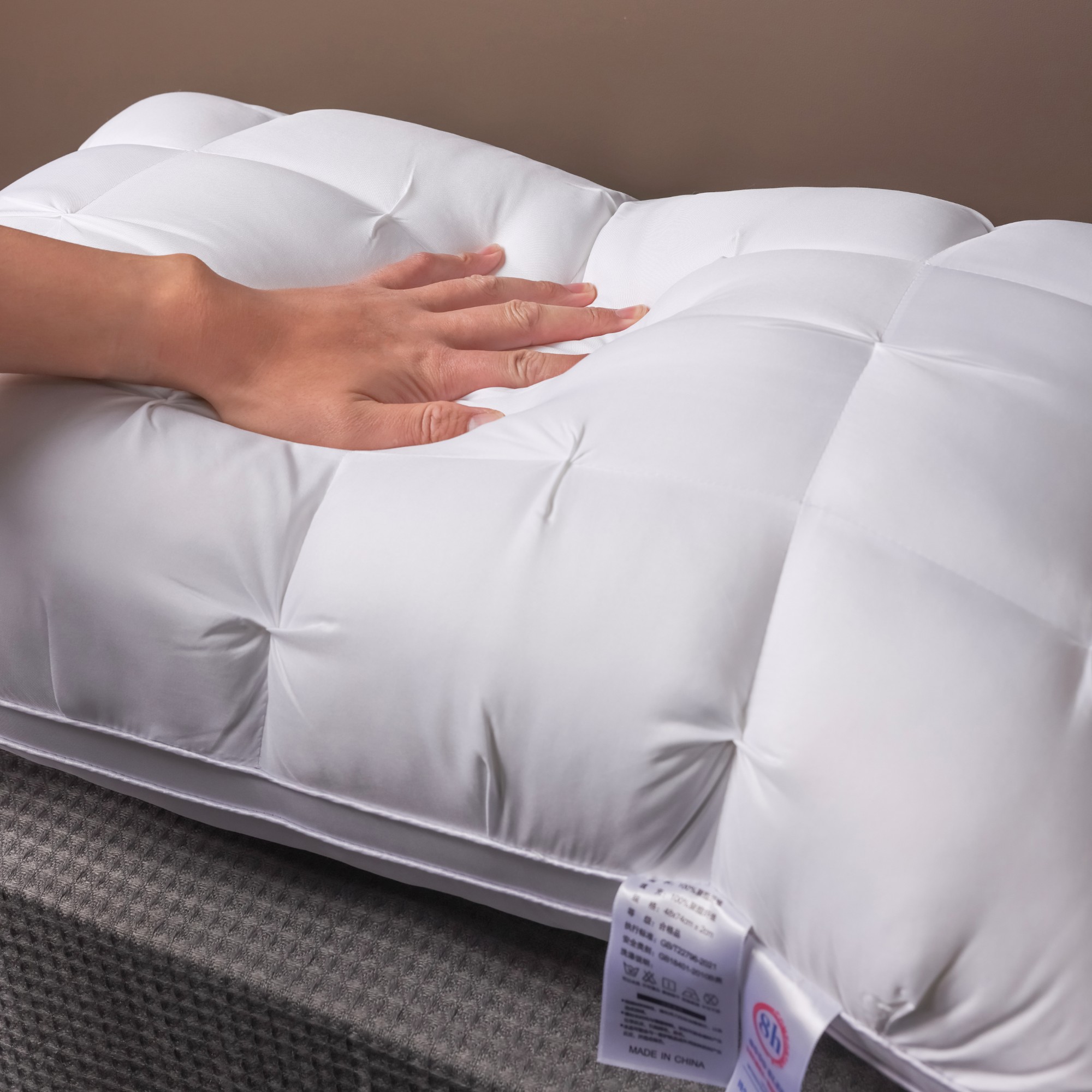 Whtie And Brown Premium Soft Luxury Bed Pillows - Queen-Sized Hypoallergenic Polyester Cover - Ergonomic Design For Back, Stomach Or Side Sleepers, Deep Sleep, Cervical Spine Protection 3