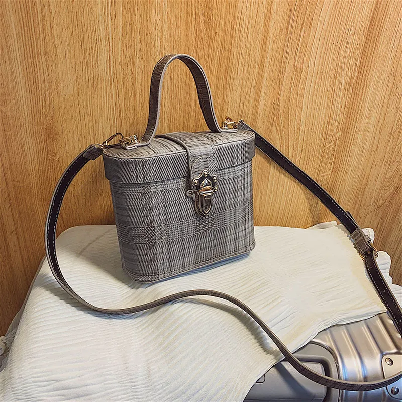 New Trendy Bucket Trendy Fashion One-shoulder Summer Messenger Bag Female Bag - Grey