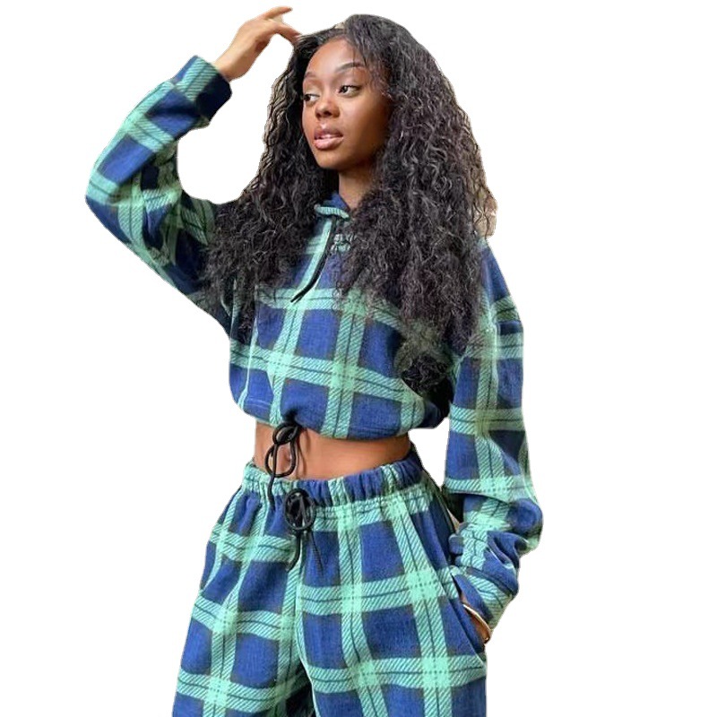 Fashion Contrast Hooded Plush Sweater