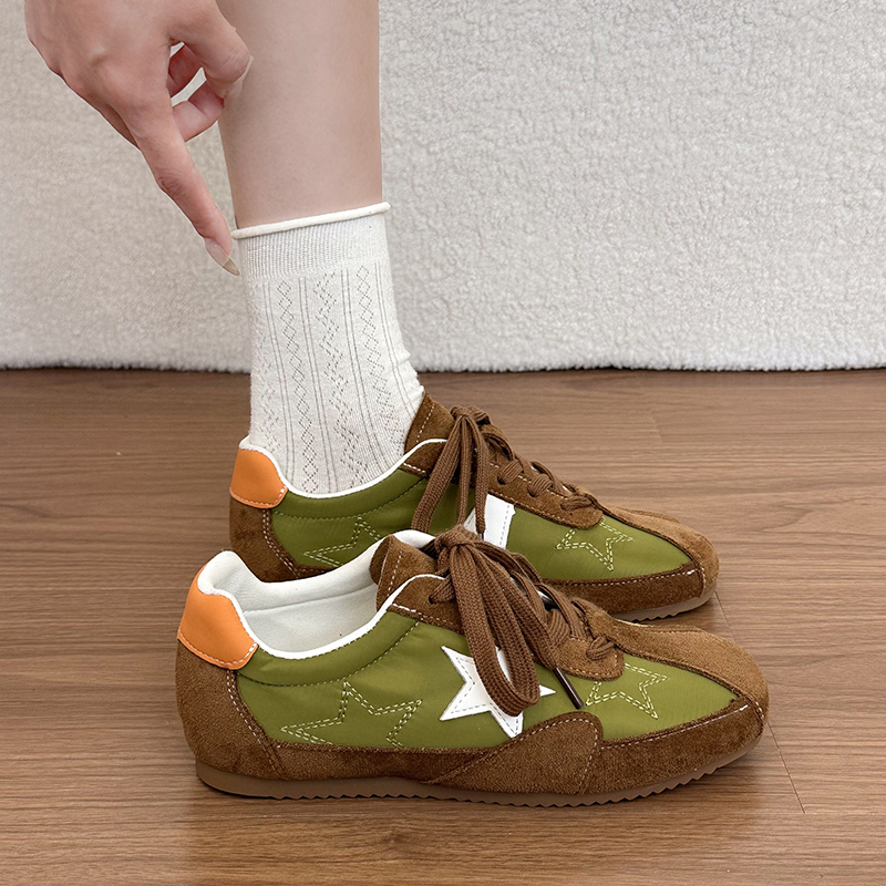 Women's Low-Top Trainers, picture 4 of 4