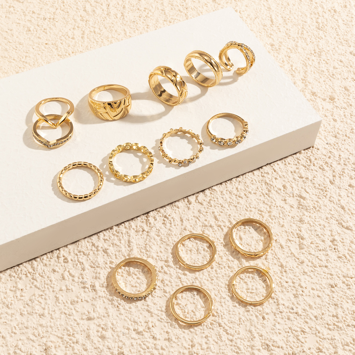 European And American Retro Cold Wind Combination Hollow Curved Ring — foto 5