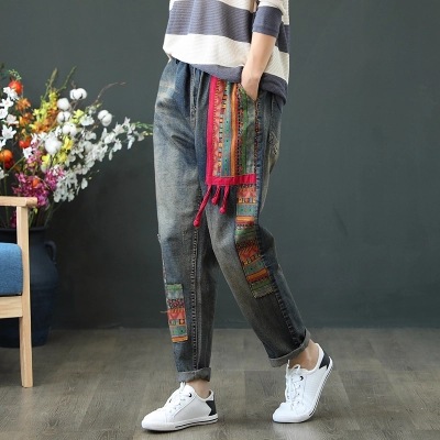 Title 5, Jeans con patch fibbia ricamata vintage, stile ...