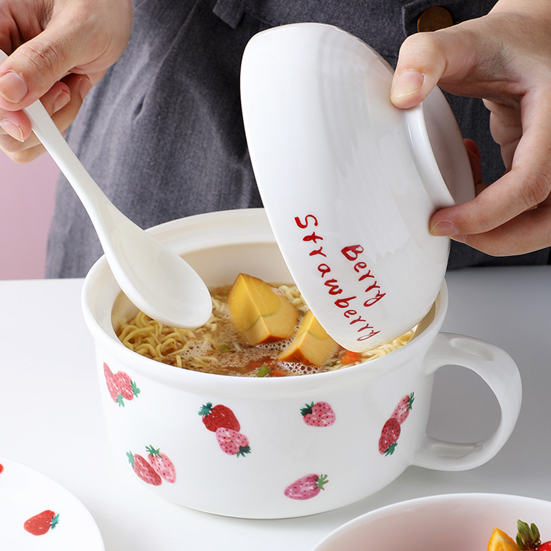 Cute Strawberry Instant Noodle Bowl With Lid Insulated Tableware