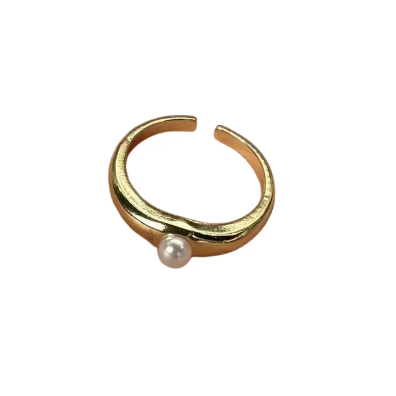 Pearl Ring With A Light And Ripe Temperament