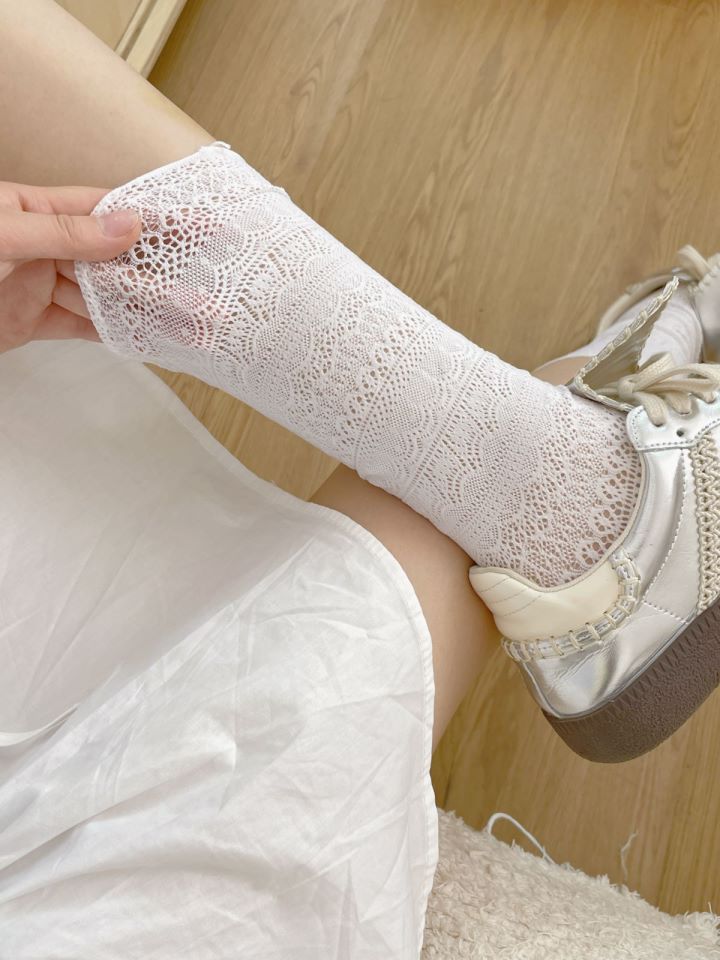 Thin Solid Color Hollowed-out Slouchy Socks For Summer, Lace Calf Socks, Leg-slimming Design, Niche Retro Style Sexy Socks