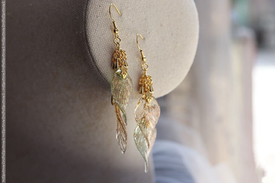 Brocade Cluster Leaf Earrings Lady