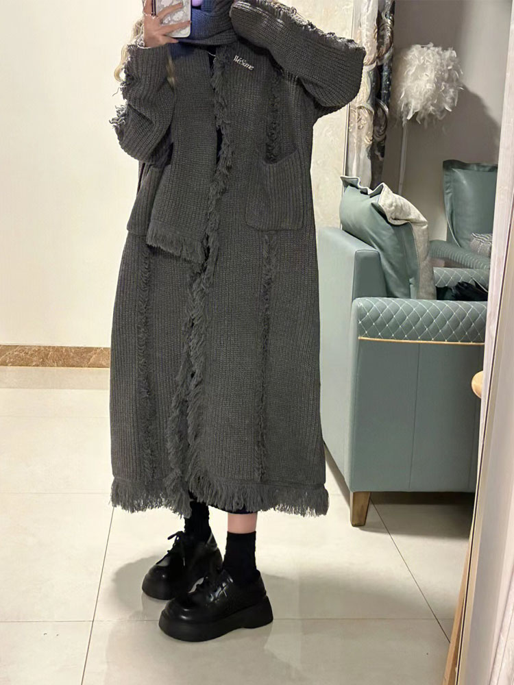 A Niche Design With A Long-lasting Tassel Cardigan Sweater