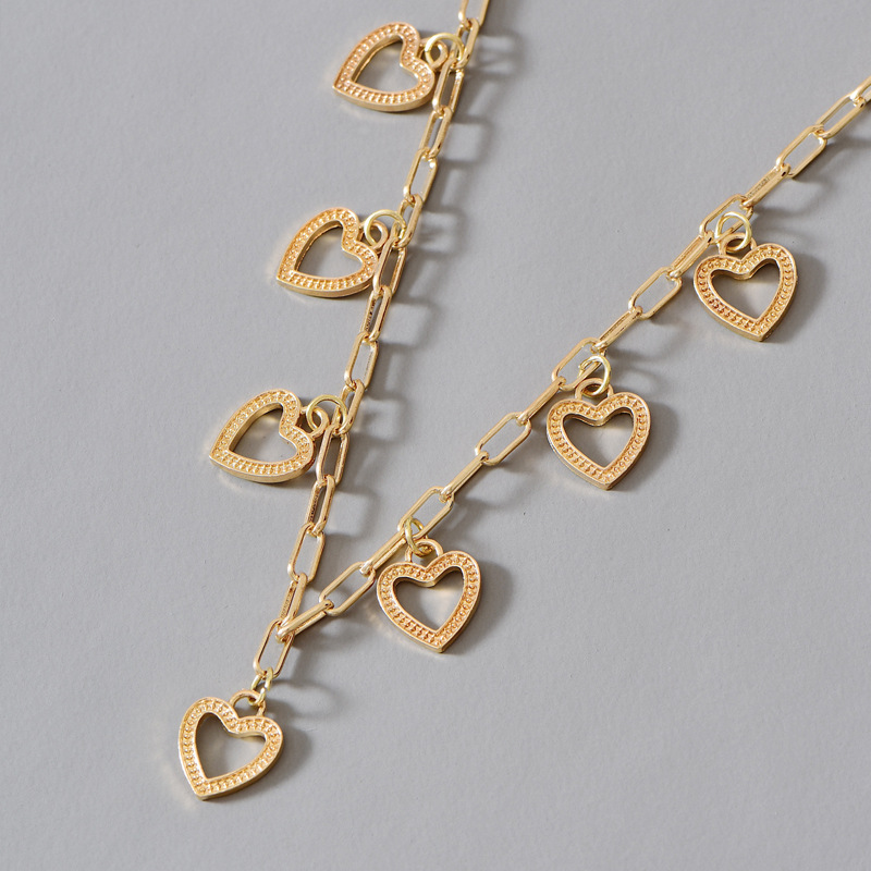 A Sex Heart Pendant Necklace Female Fashion Street Shot