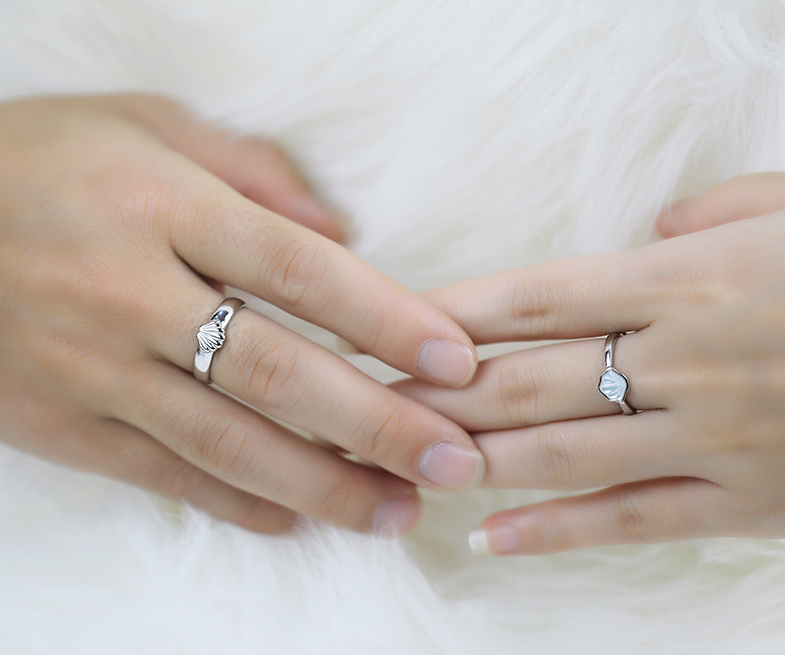 Niche Couple Rings A Pair Of Sterling Silver Silver Shells
