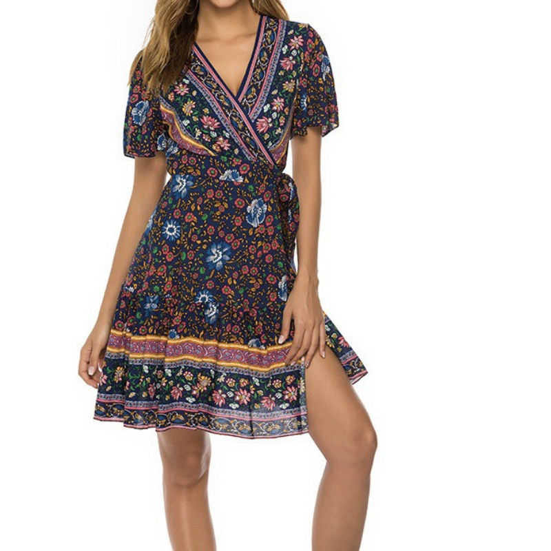 Women's Bohemian Beach Vacation Style Short-sleeved Deep V Swing Pleated Print Dress