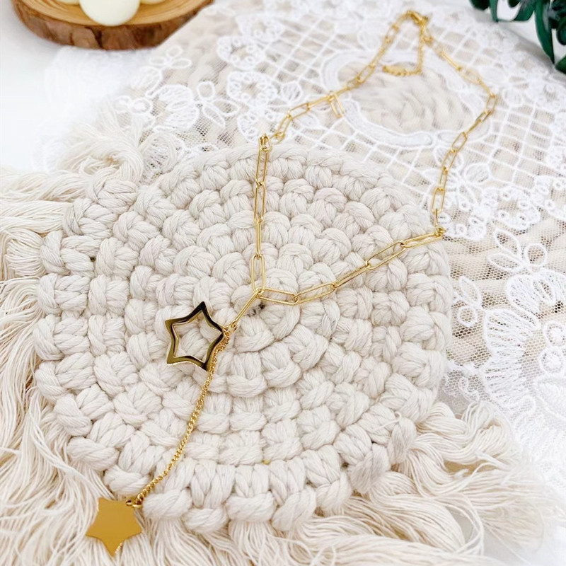 Five Star Necklace Female Vacuum Plated Real Gold Titanium Steel