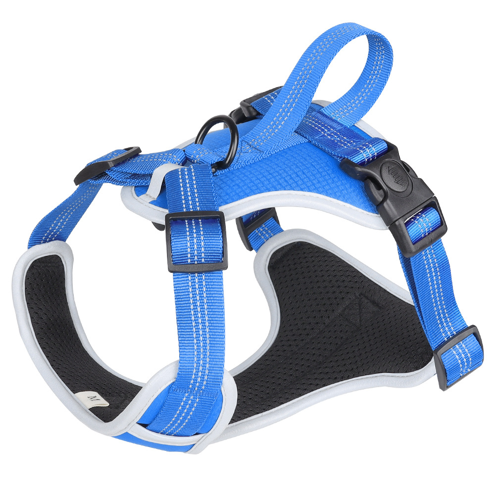 Side view of the Explosion-proof Big Dog Chest Strap Vest Pet Hand Holding Rope