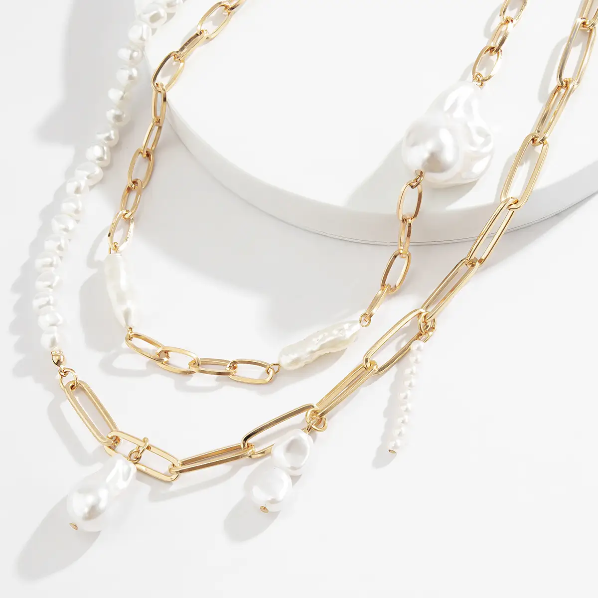 Temperament Baroque Shaped Pearl Necklace