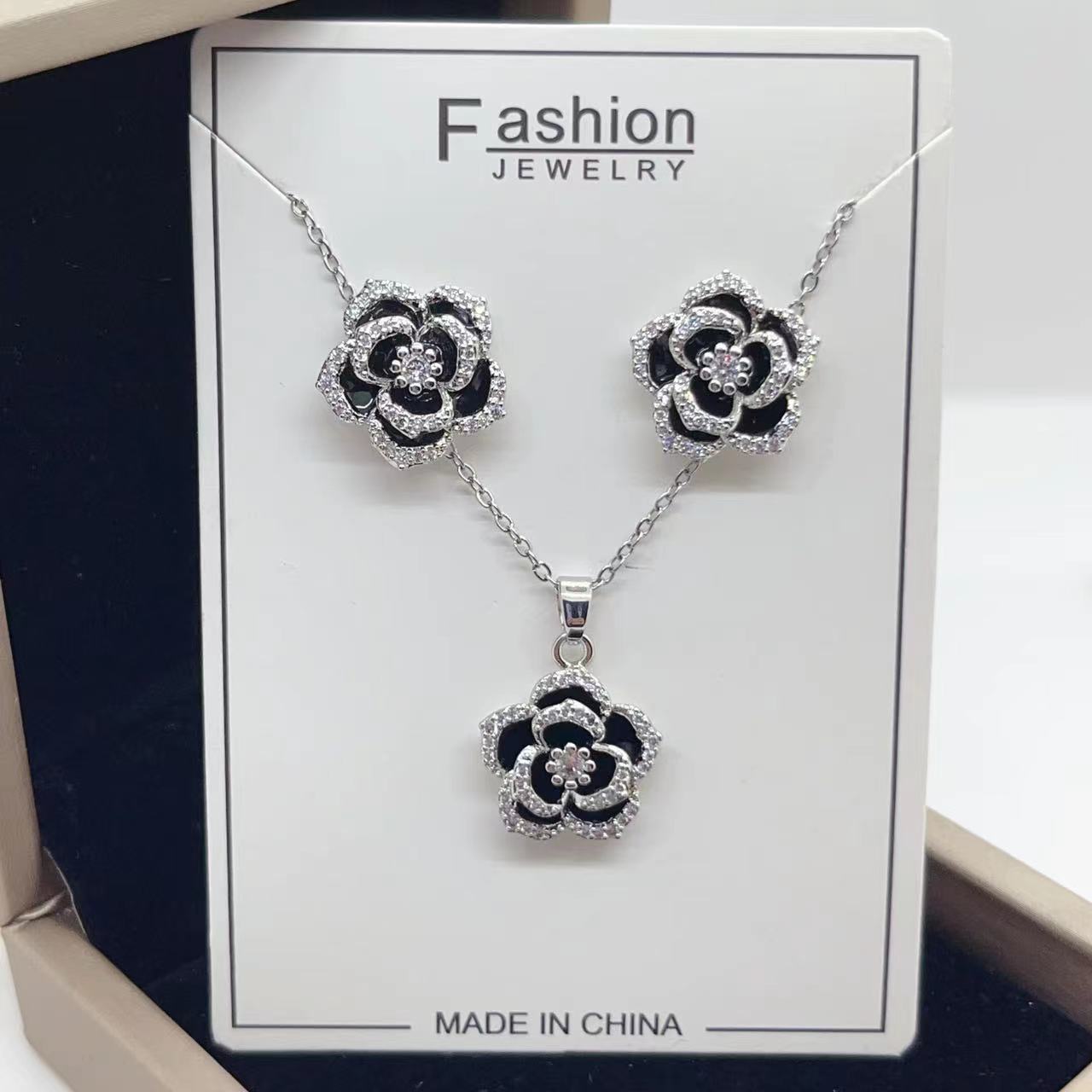 Real Gold Rose Light Luxury Fashionable Earring Necklace