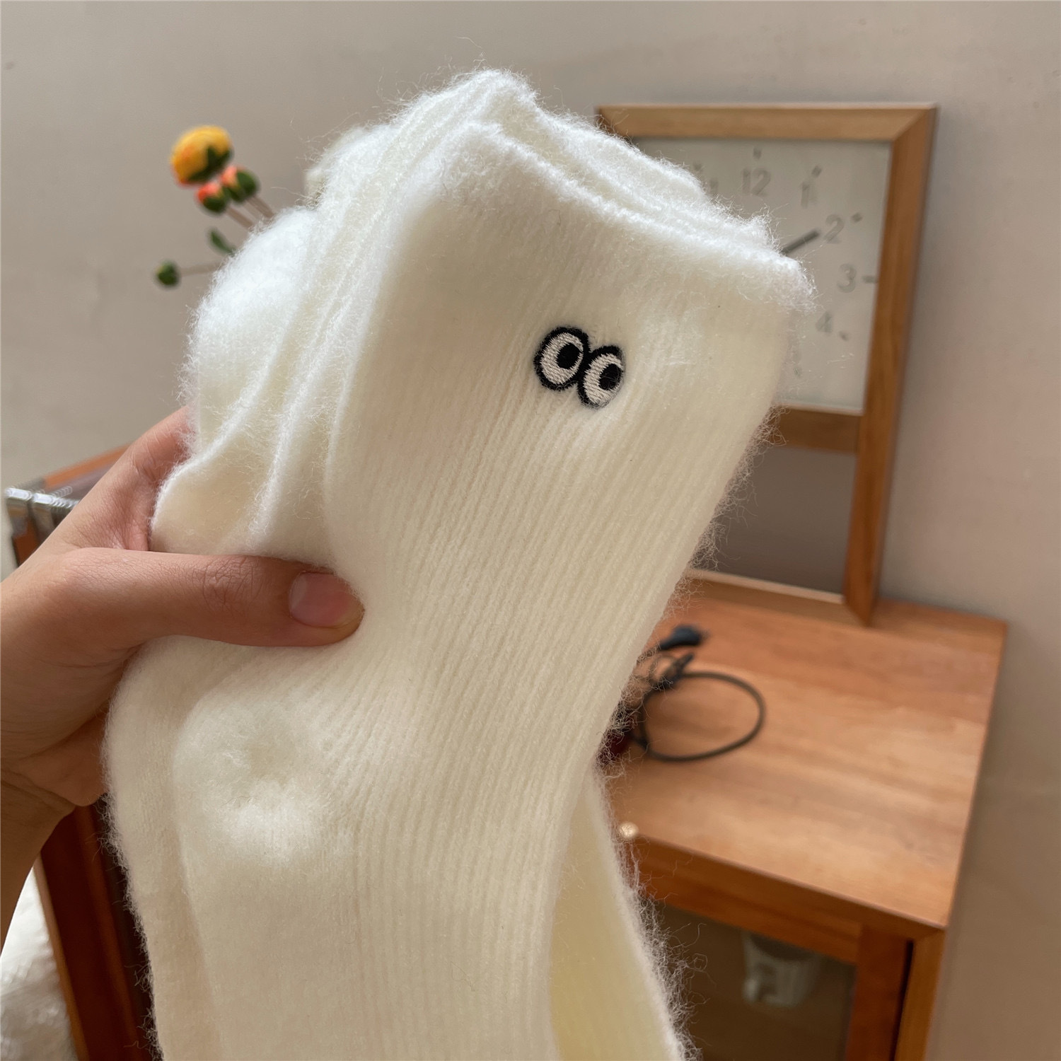 New Plush Cute Japanese Eyes Warm Socks Female