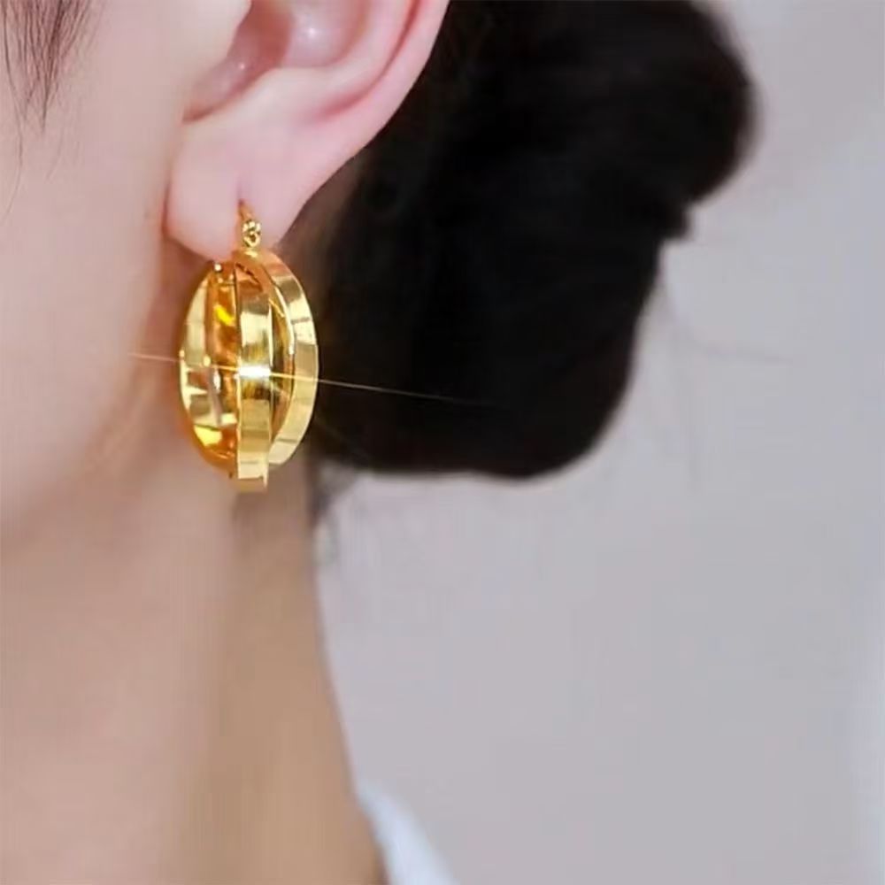 Vintage Hong Kong Style Hoop Earrings Same Style As Sister-in-Law In Punch Out, Metallic Minimalist Fashion Click Hoop Earrings, Versatile Chic Jewelry Gift For Girlfriend