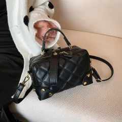 Fashion All-match Single Shoulder Messenger Bag - Black - View 1