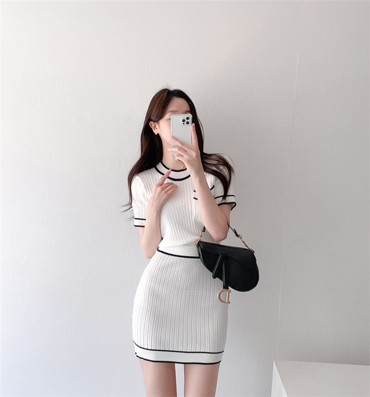 Ice Silk Knit Small Fragrant Short-sleeved High-waist Hip Skirt Two-piece Suit