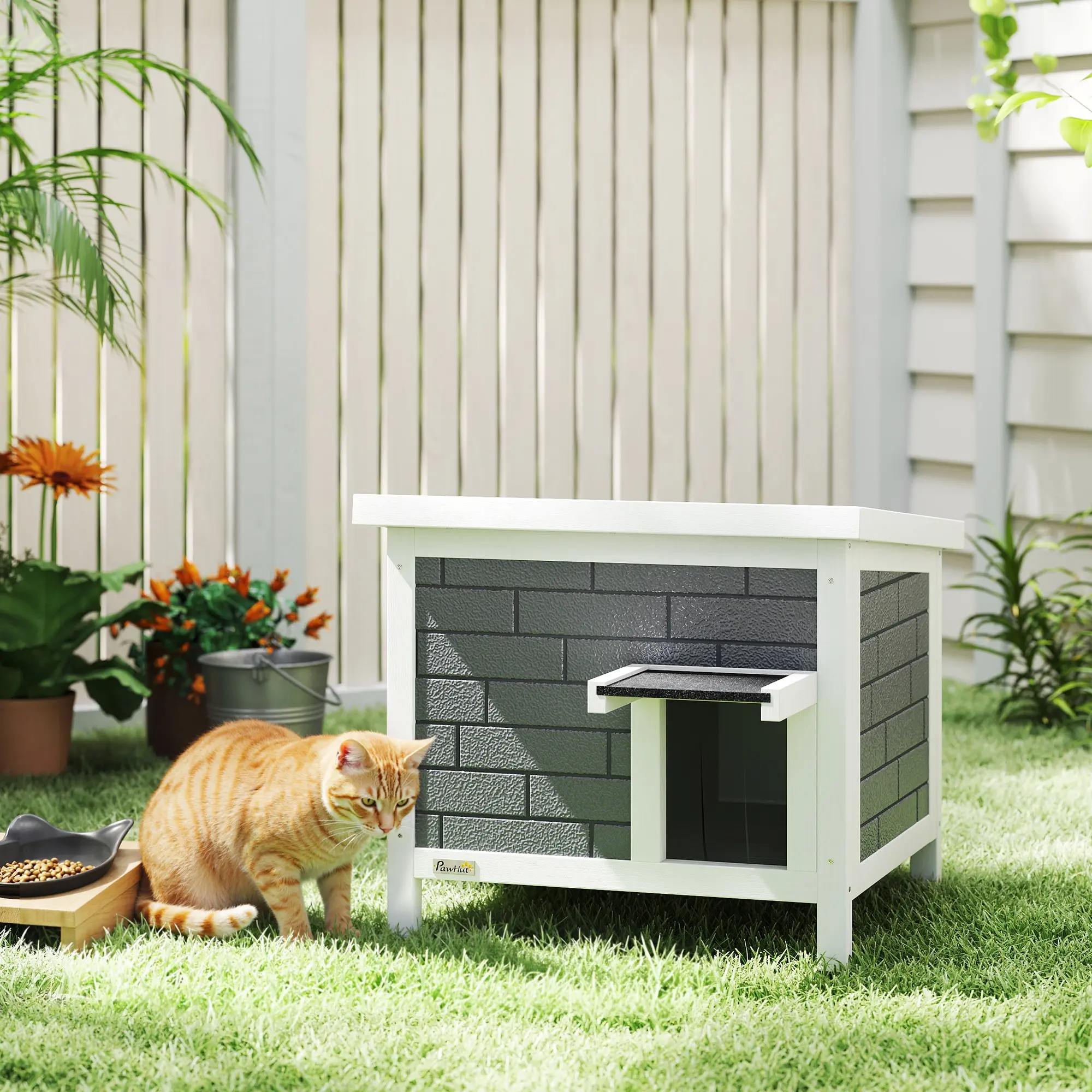 Outdoor Cat House Insulated