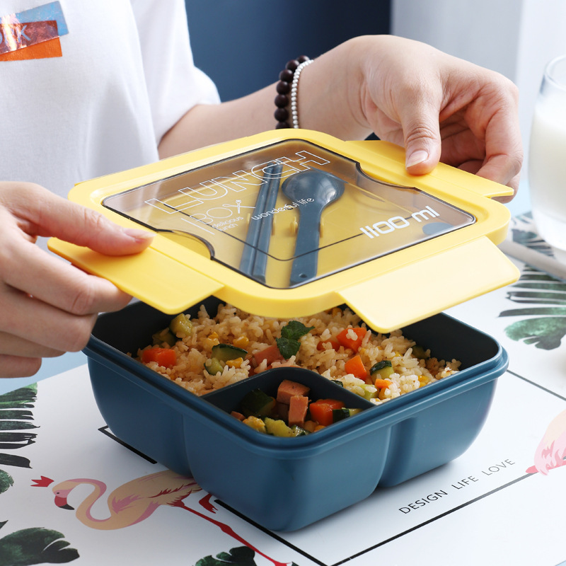 Title 4, Large-capacity lunch box with rectangular micro...