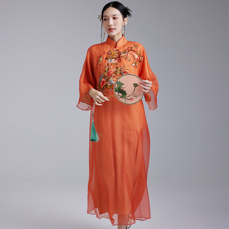Fashion Retro Modified Loose Embroidered Dress — image 1