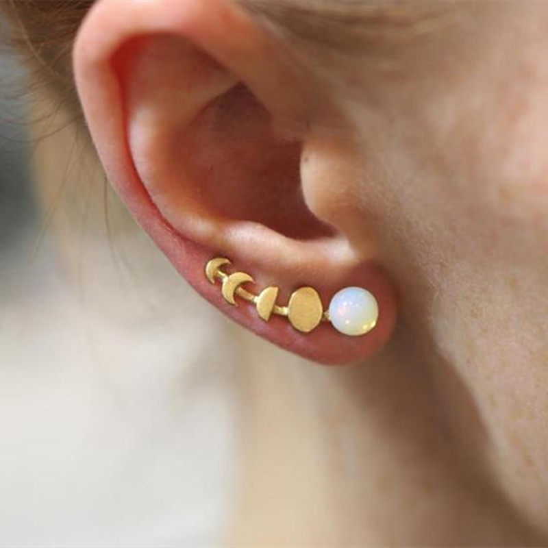 Women's Fashionable And Cute Personalized Lunar Eclipse Geometric Earrings