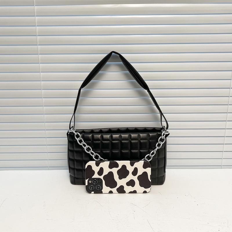 Ladies Fashion One-shoulder Messenger Bag Chain Portable