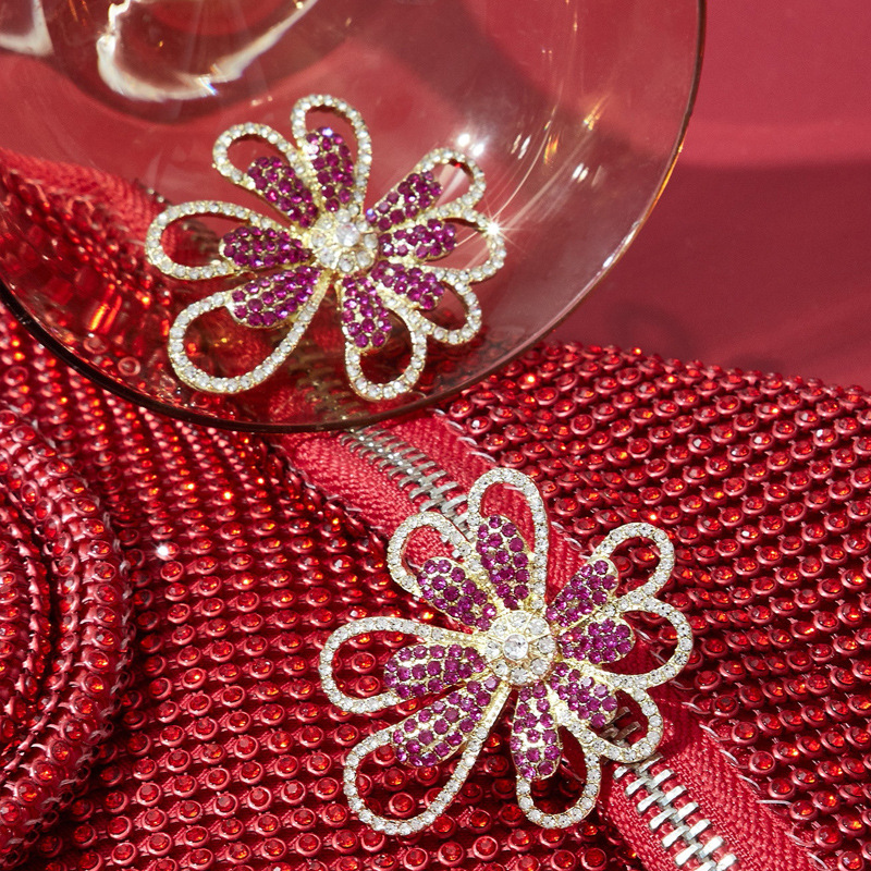 Title 5, Boucles doreilles tendance design fleur diaman...