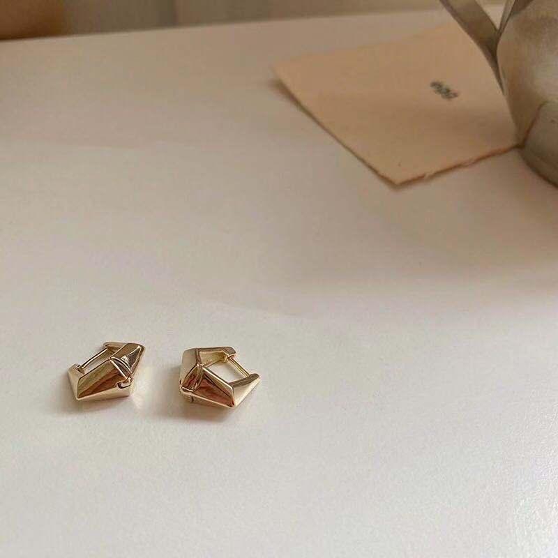 Women's European Style Metal Geometric Earrings
