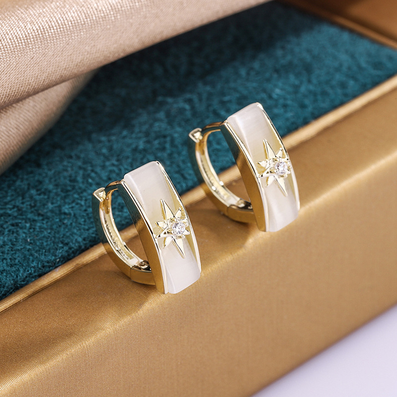 Shell Earrings Women Retro Style Lightning Diamond Earrings