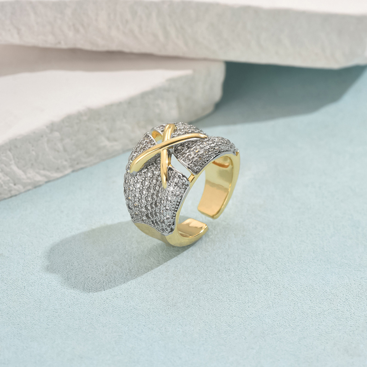 Minimalist Niche Two-tone Ring Shiny Zircon Copper Party Finger Ring